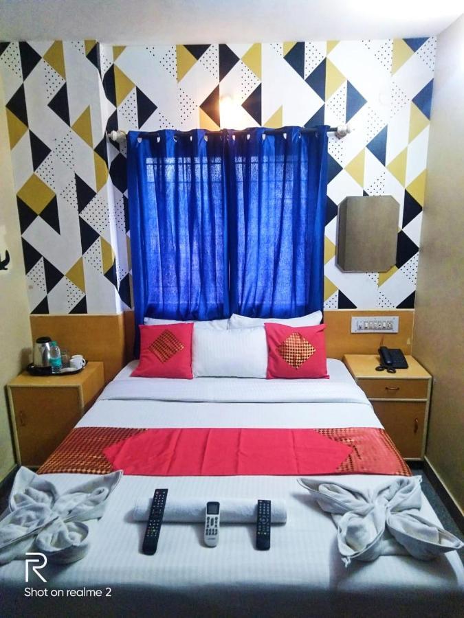 Oyo 75854 Hotel Harsha Residency Бенґалуру Екстер'єр фото